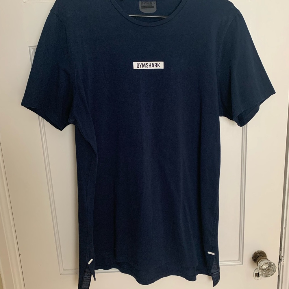 Gym shark tee (drop cut)